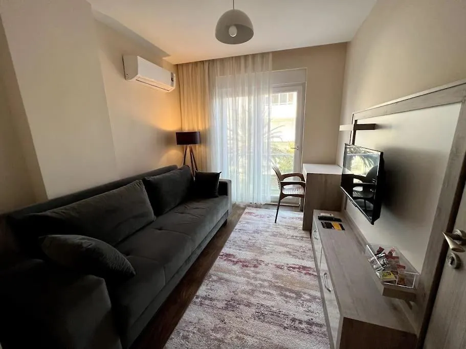 Spacious Flat Close To Erasta'8' Анталья