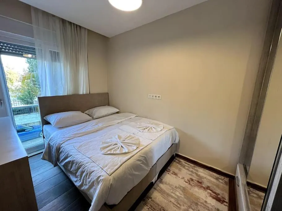 Spacious Flat Close To Erasta'8' Antalya 0*,